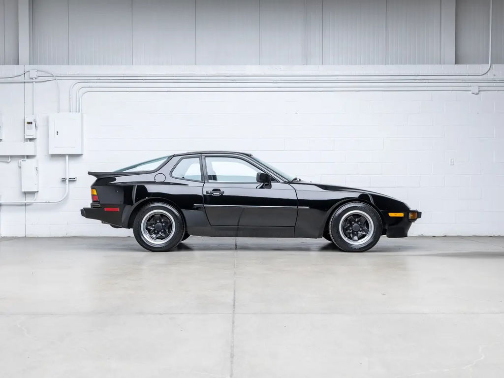 Porsche 944 Coupé