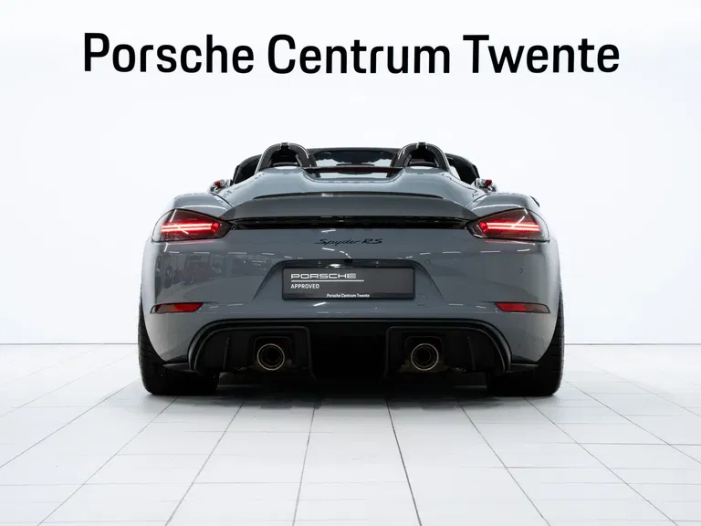 Porsche 718 Spyder RS