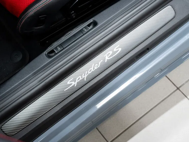 Porsche 718 Spyder RS