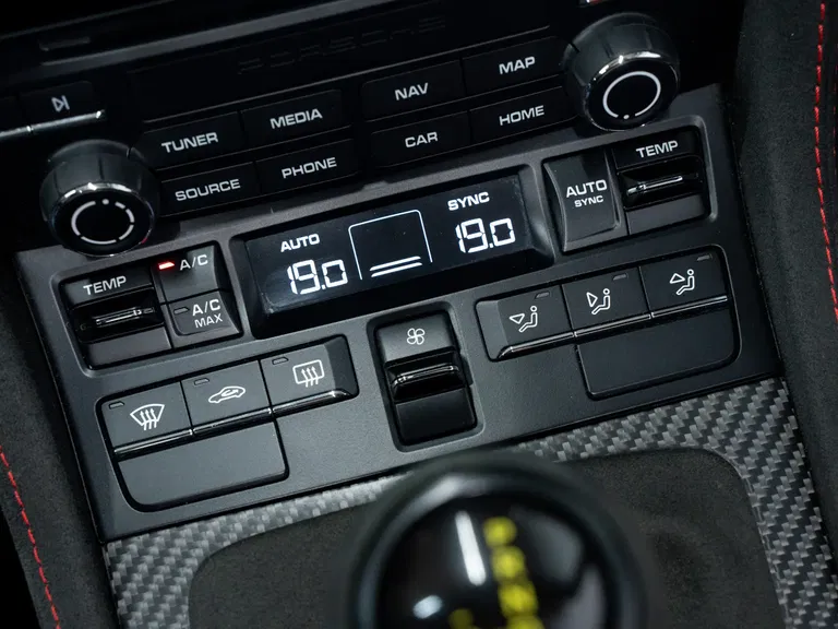 Porsche 718 Spyder RS