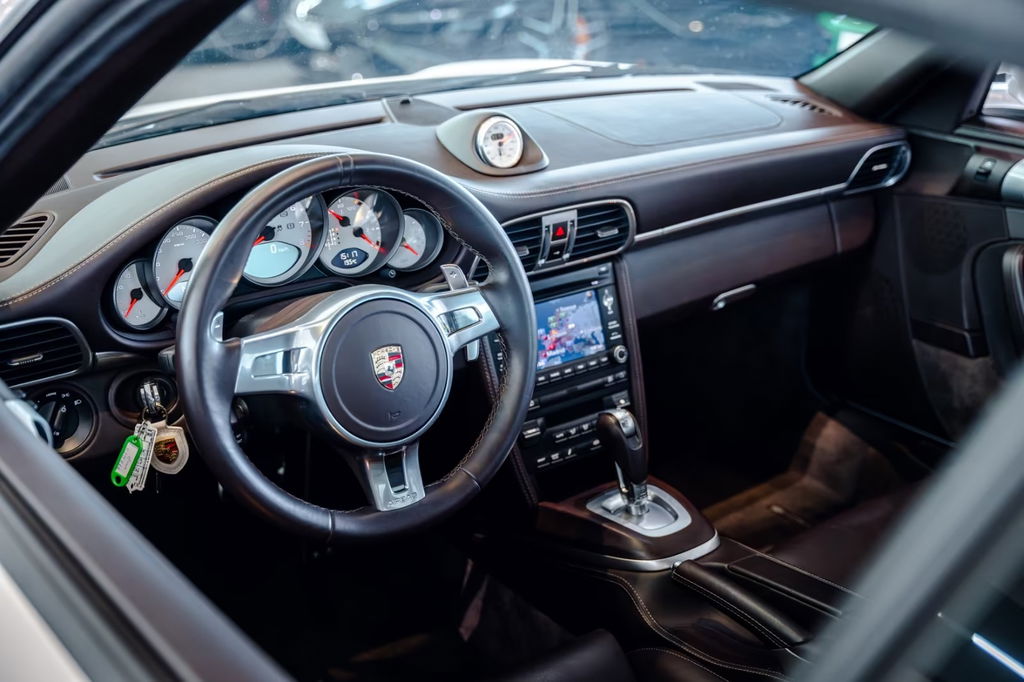 Porsche 997.2 Carrera GTS