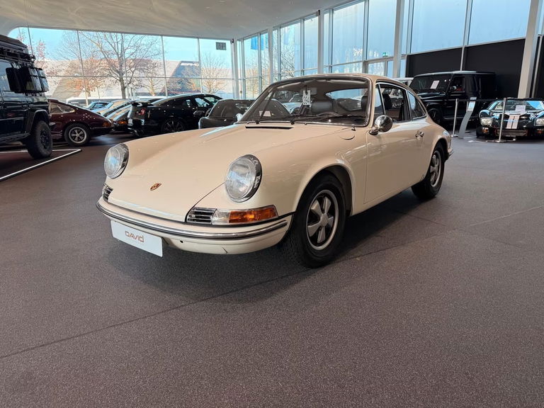 Porsche 911 E