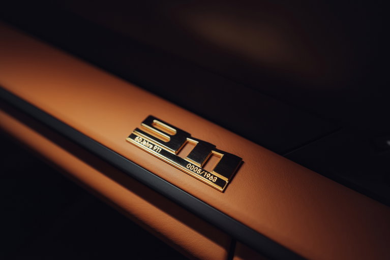 Porsche hand-painting – A 992 S/T in Coppa Florio