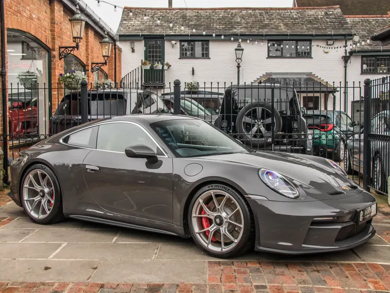Porsche 992 GT3 Touring