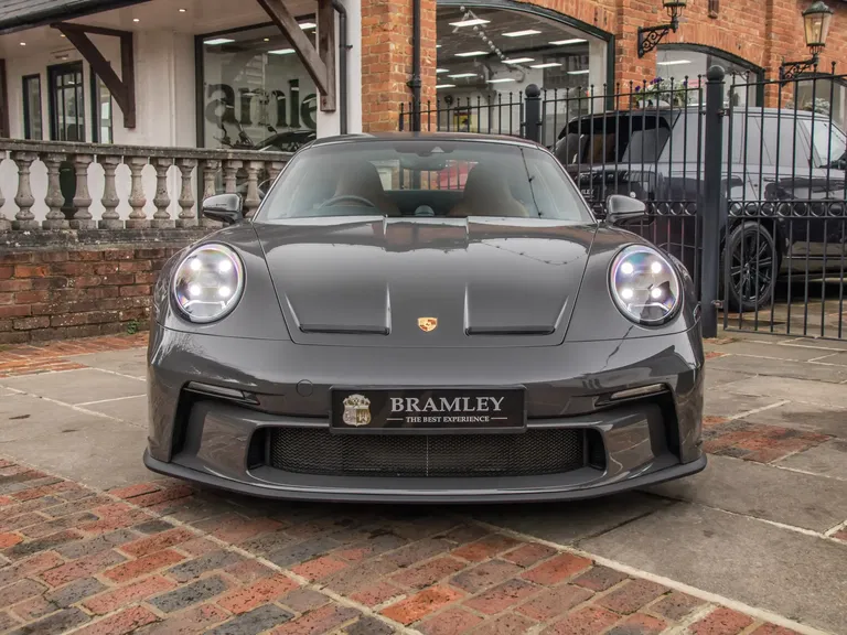 Porsche 992 GT3 Touring