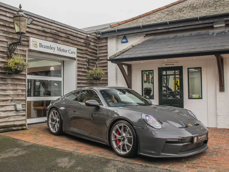 Porsche 992 GT3 Touring