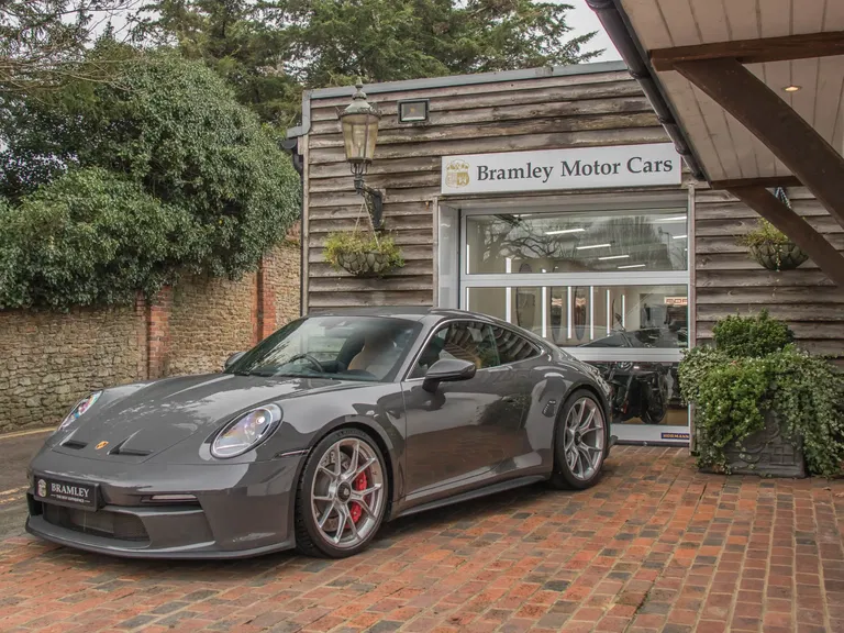 Porsche 992 GT3 Touring