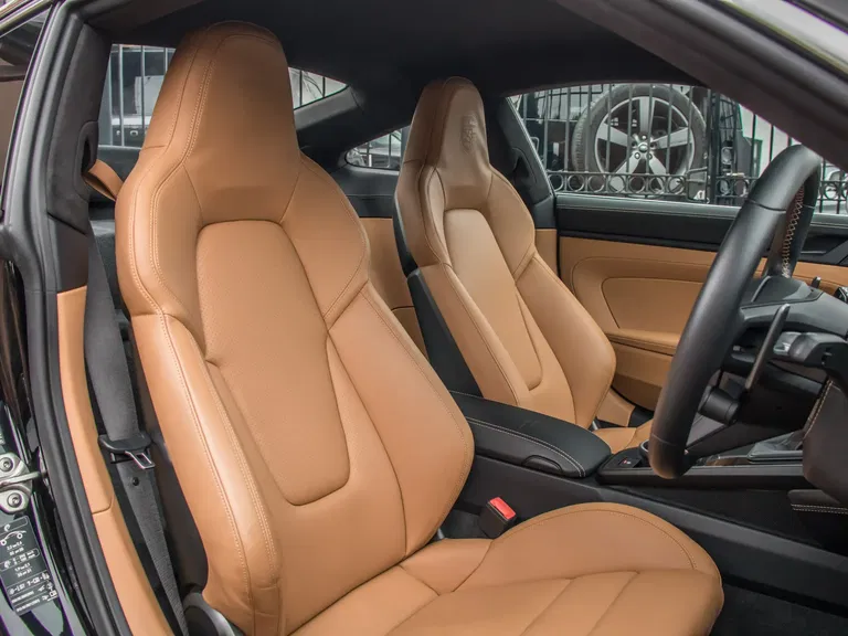 Porsche 992 GT3 Touring