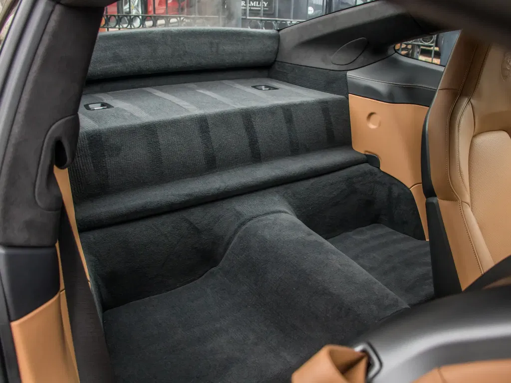 Porsche 992 GT3 Touring