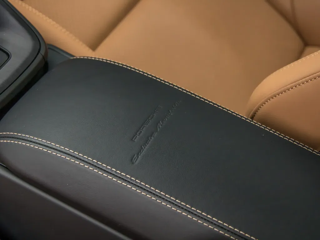 Porsche 992 GT3 Touring