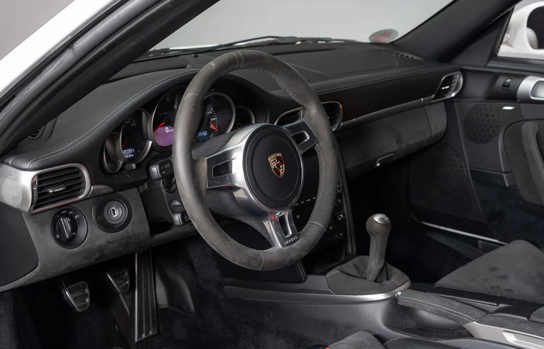 Porsche 997.2 Carrera GTS