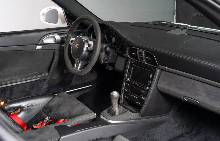 Porsche 997.2 Carrera GTS