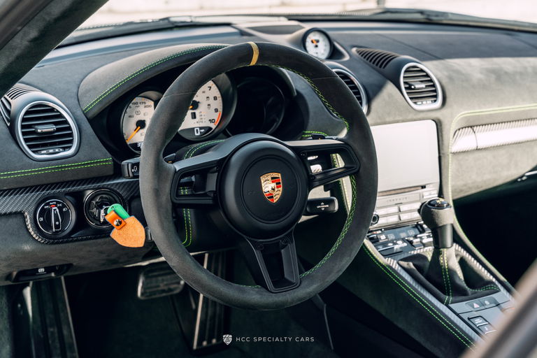 Porsche 718 Cayman GT4 RS