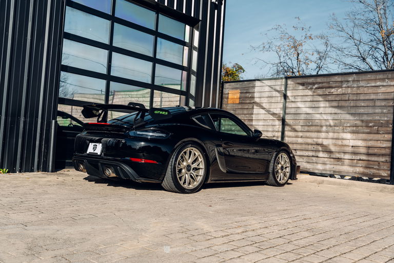 Porsche 718 Cayman GT4 RS