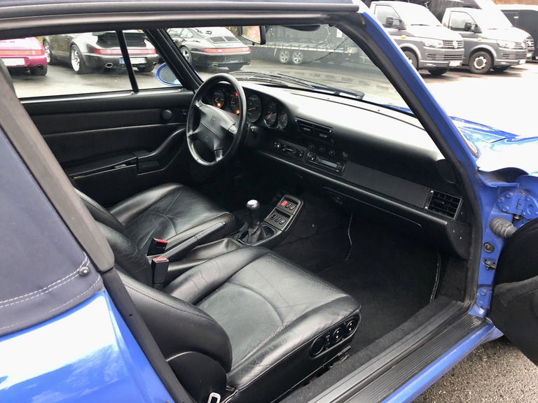 Porsche 993 Carrera 4
