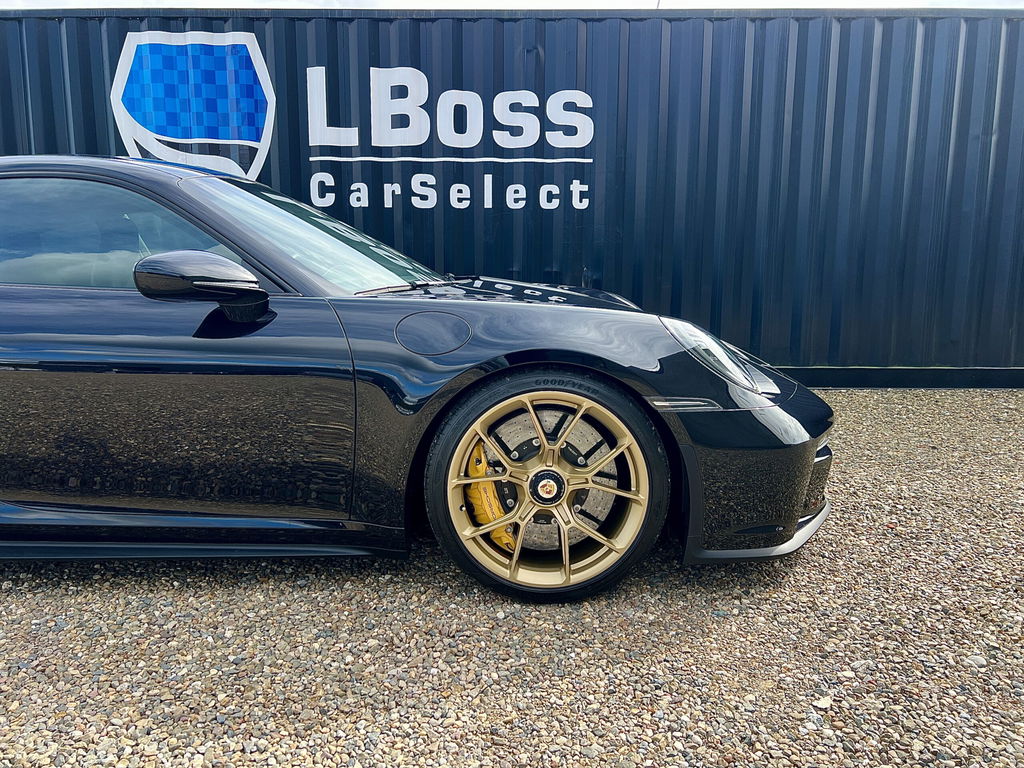 Porsche 992 GT3 Touring