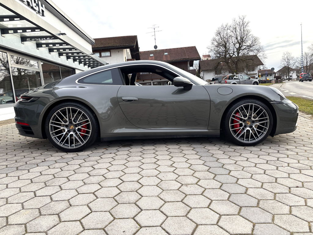 Porsche 992 Carrera S