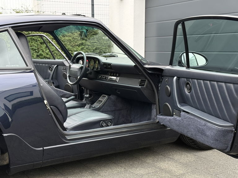 Porsche 964 Carrera 4