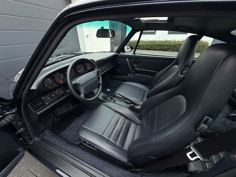 Porsche 964 Carrera 4