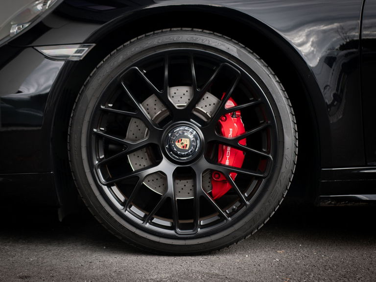 Porsche 991 Carrera 4 GTS