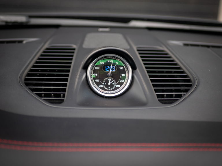 Porsche 991 Carrera 4 GTS