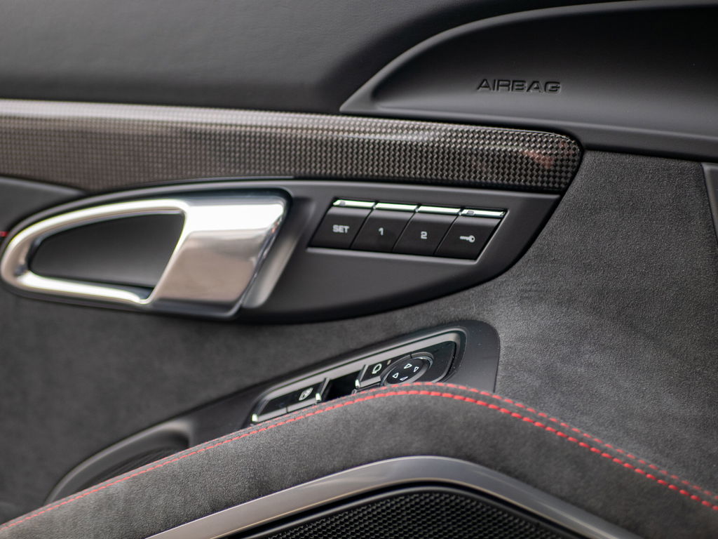 Porsche 991 Carrera 4 GTS