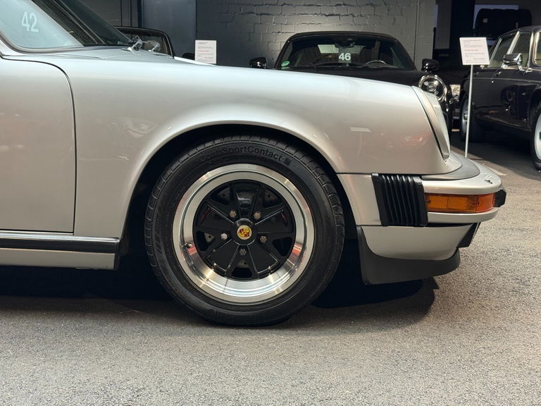Porsche 911 Carrera 3.2 „25 Jahre 911“