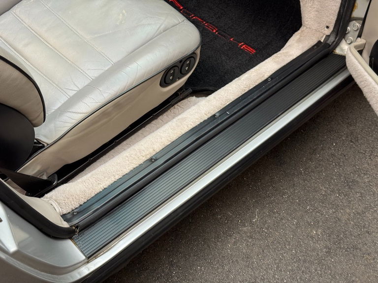 Porsche 911 Carrera 3.2 „25 Jahre 911“