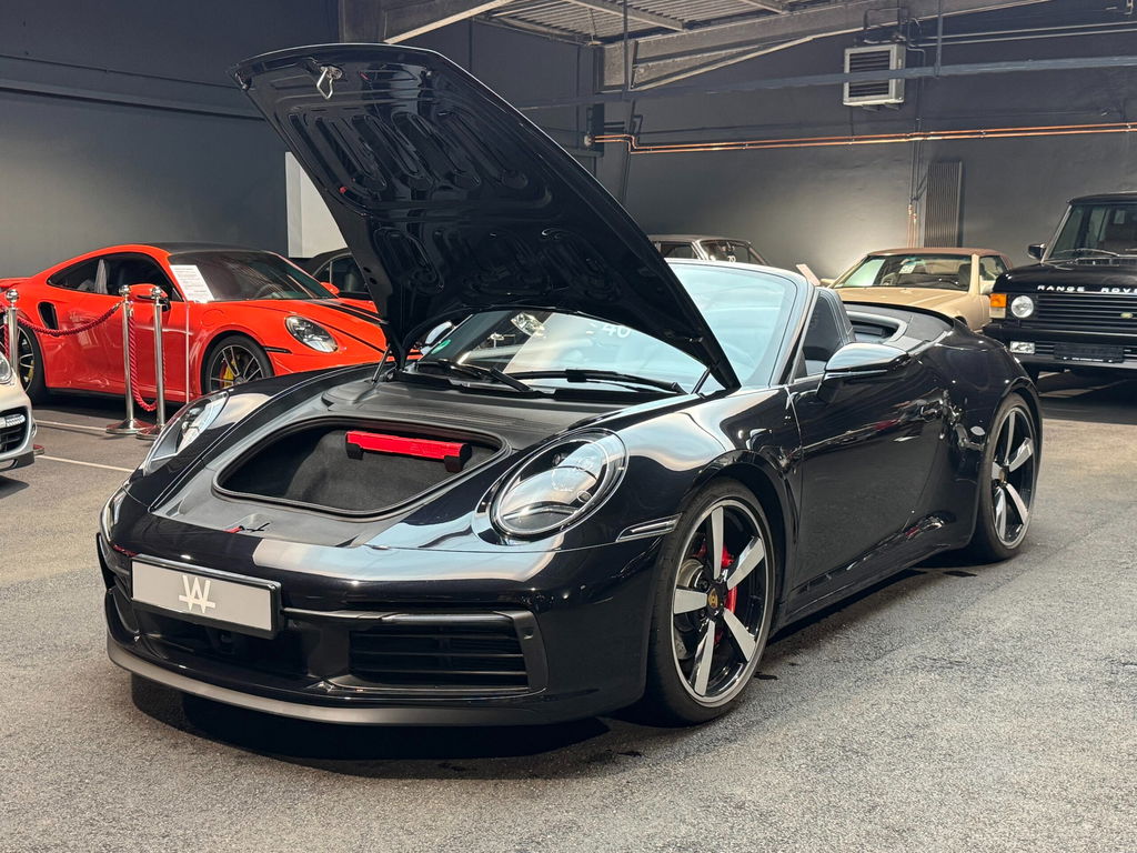 Porsche 992 Carrera 4S