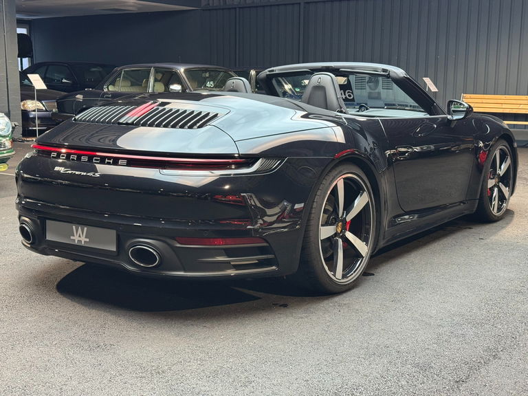 Porsche 992 Carrera 4S