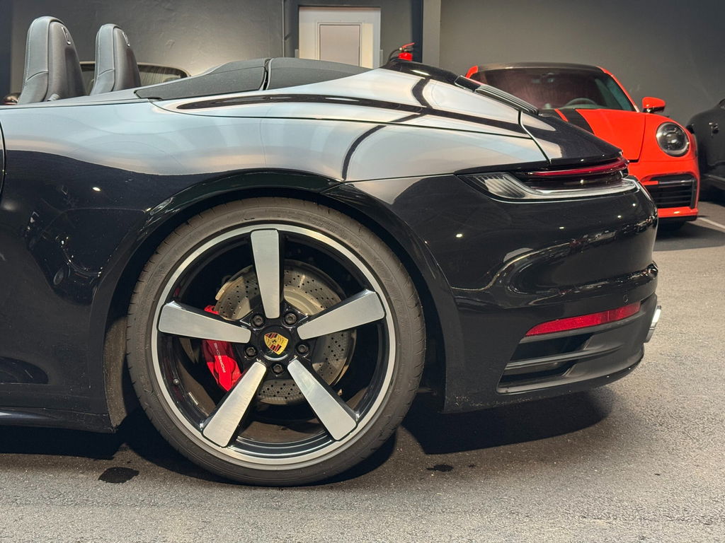 Porsche 992 Carrera 4S