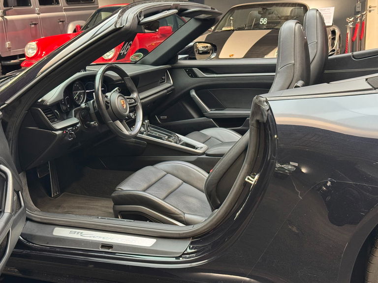 Porsche 992 Carrera 4S