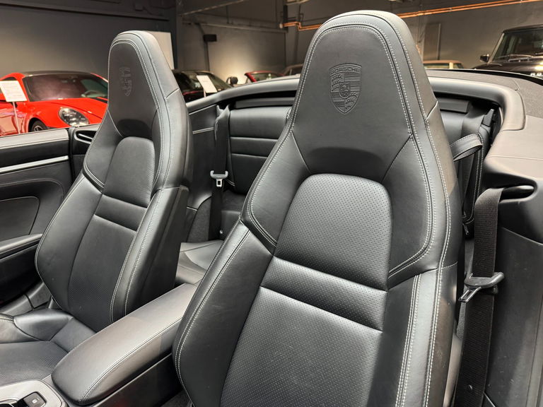 Porsche 992 Carrera 4S