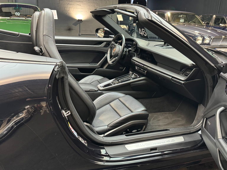 Porsche 992 Carrera 4S