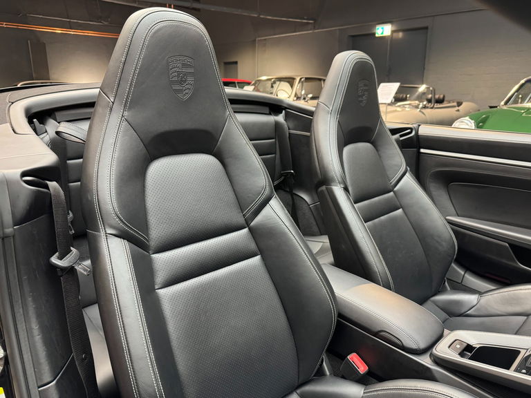 Porsche 992 Carrera 4S