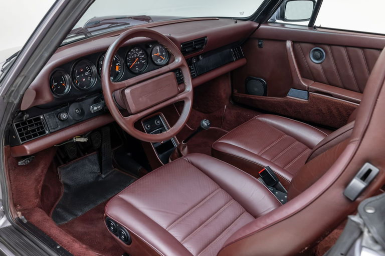 Porsche 911 Carrera 3.2 (US)