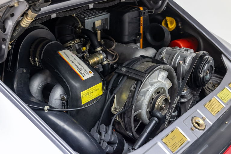 Porsche 911 Carrera 3.2 (US)