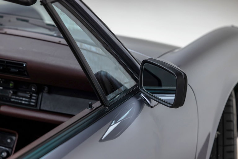 Porsche 911 Carrera 3.2 (US)