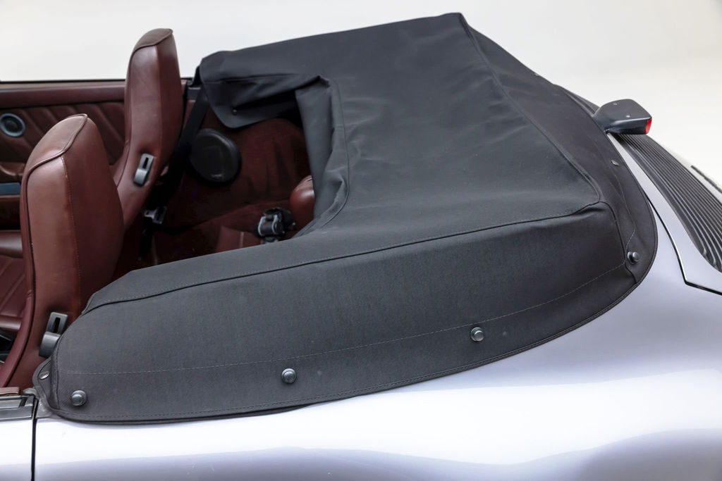 Porsche 911 Carrera 3.2 (US)