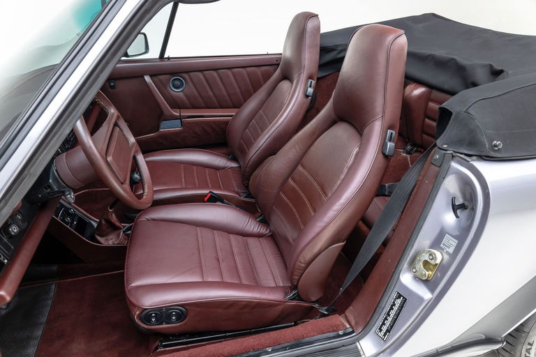 Porsche 911 Carrera 3.2 (US)