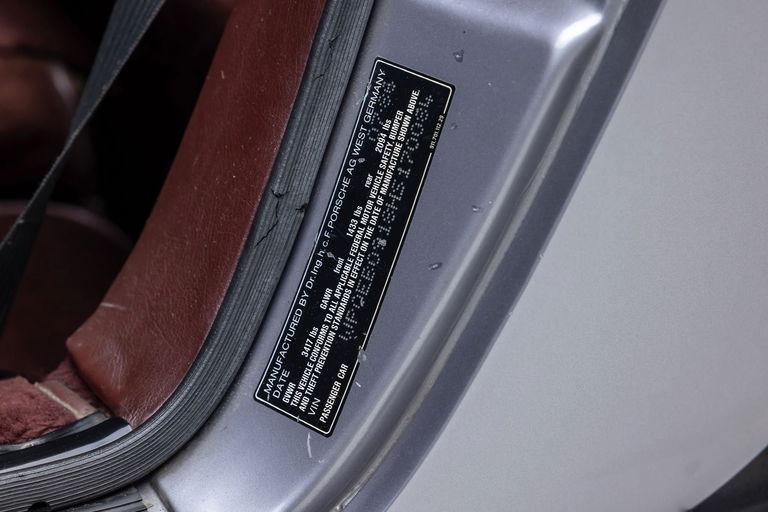 Porsche 911 Carrera 3.2 (US)