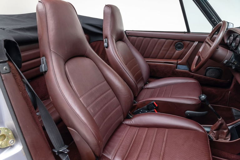 Porsche 911 Carrera 3.2 (US)