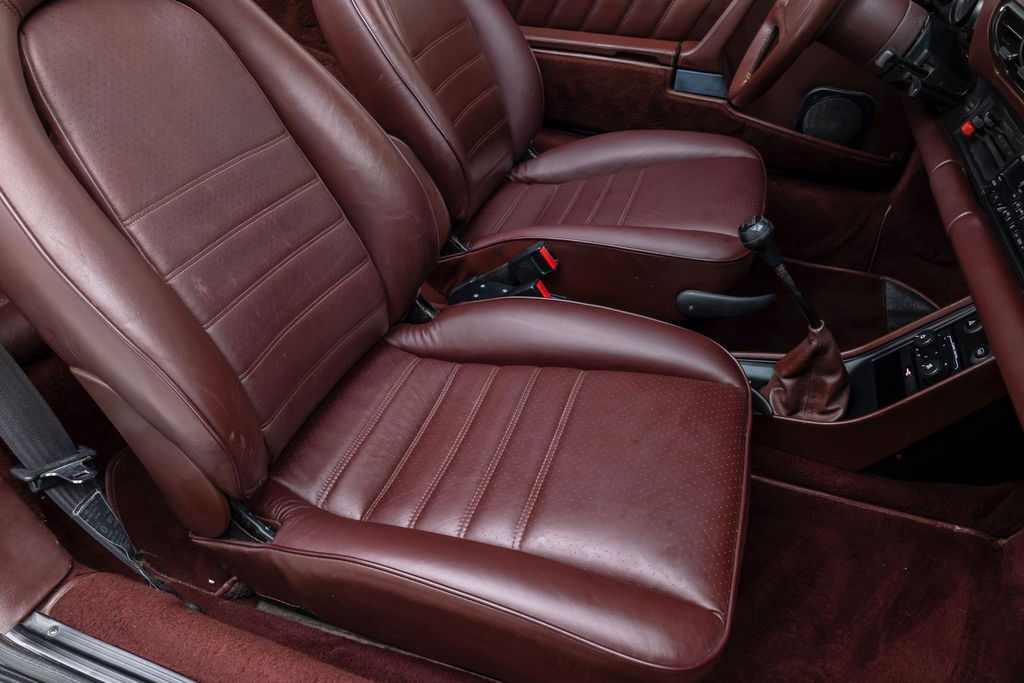 Porsche 911 Carrera 3.2 (US)