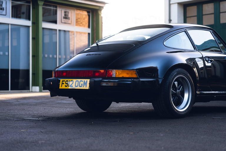Porsche 911 Carrera 3.2