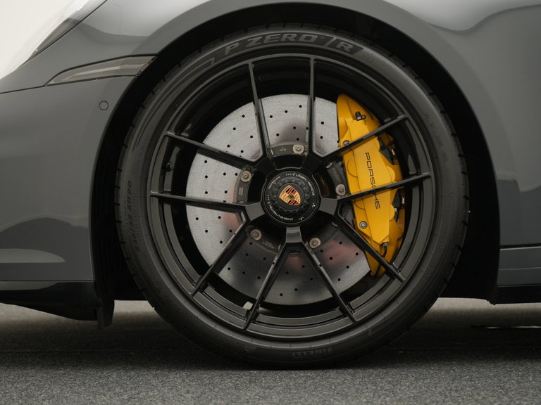 Porsche 992.2 Carrera 4 GTS