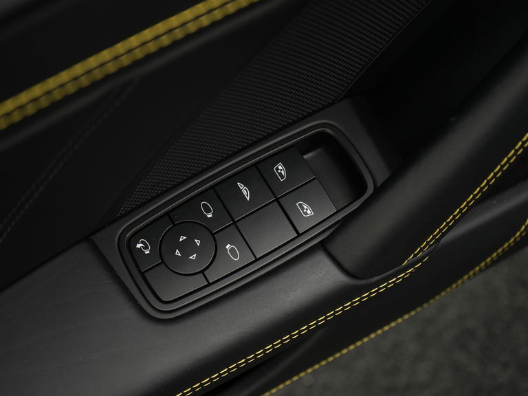 Porsche 992.2 Carrera 4 GTS