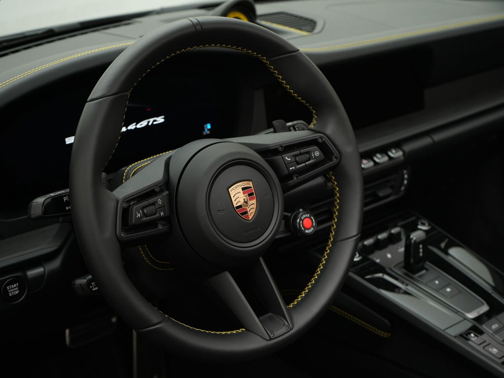 Porsche 992.2 Carrera 4 GTS