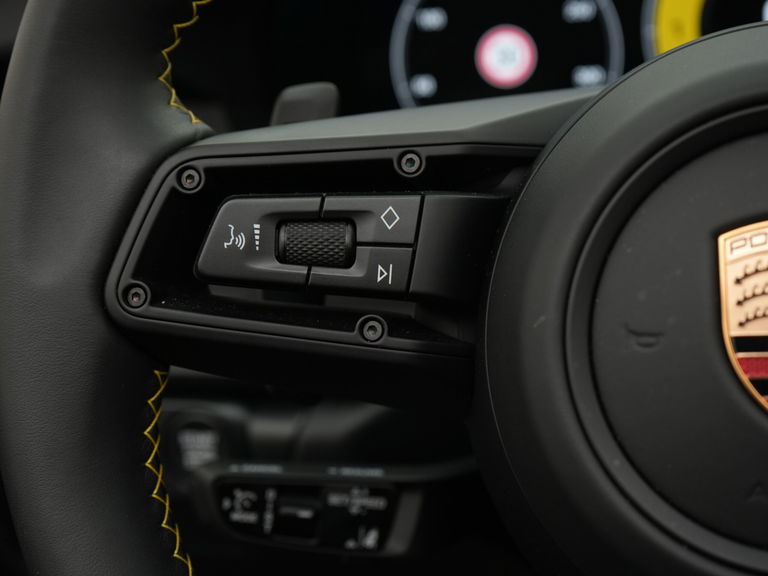 Porsche 992.2 Carrera 4 GTS