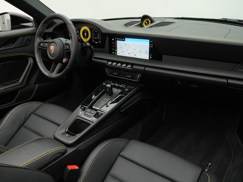 Porsche 992.2 Carrera 4 GTS