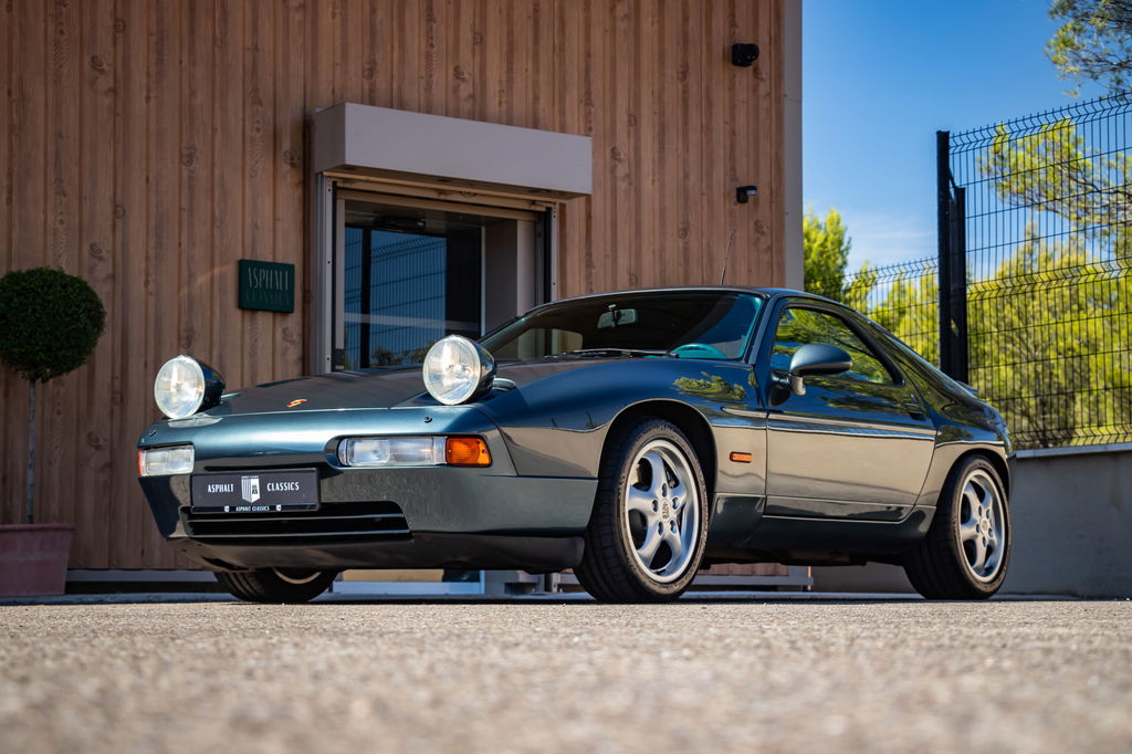 Porsche 928 GTS